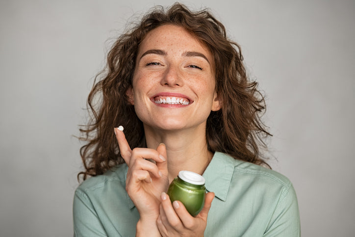 Allégations cosmétiques : comment les comprendre et éviter les pièges ?